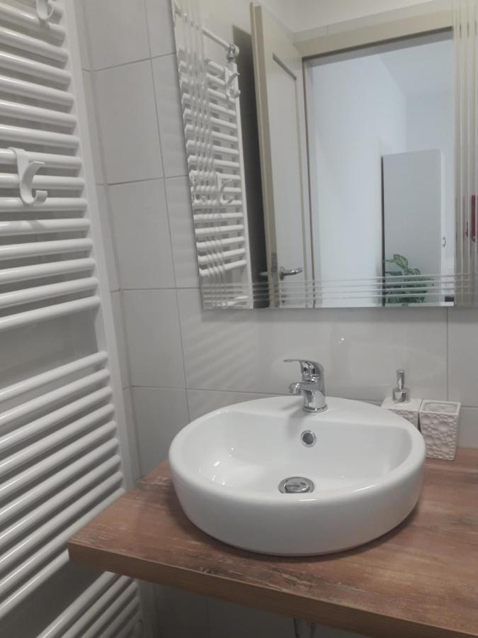 Apartma Oddih Dutovlje Exterior photo