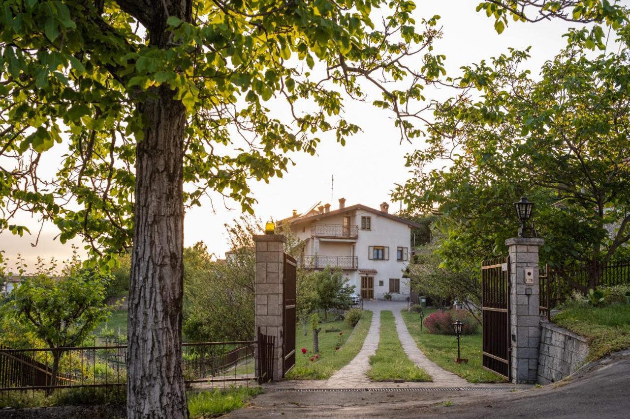 Apartma Oddih Dutovlje Exterior photo